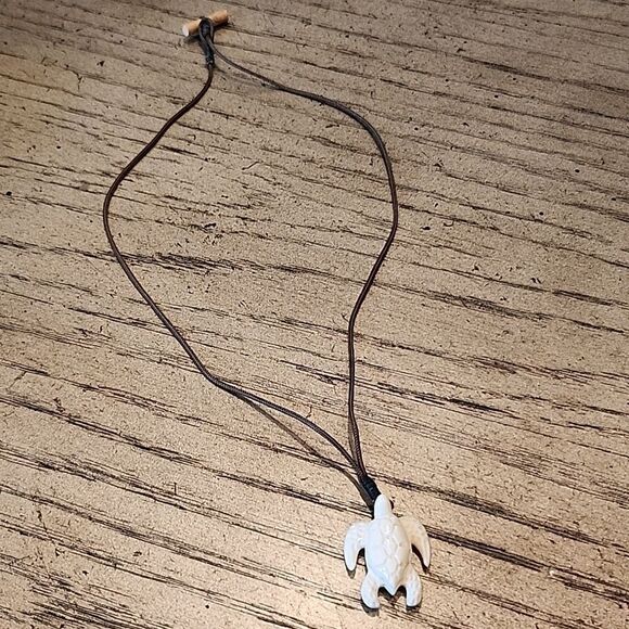 Buffalo bone turtle Hawaiian pendant  necklace unisex - Picture 5 of 6